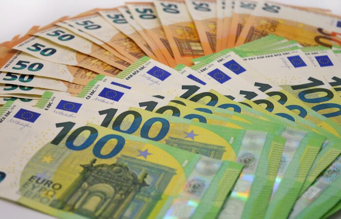 100_000_euros_à_investir_:_découvrez_les_meilleurs_placements_en_2021